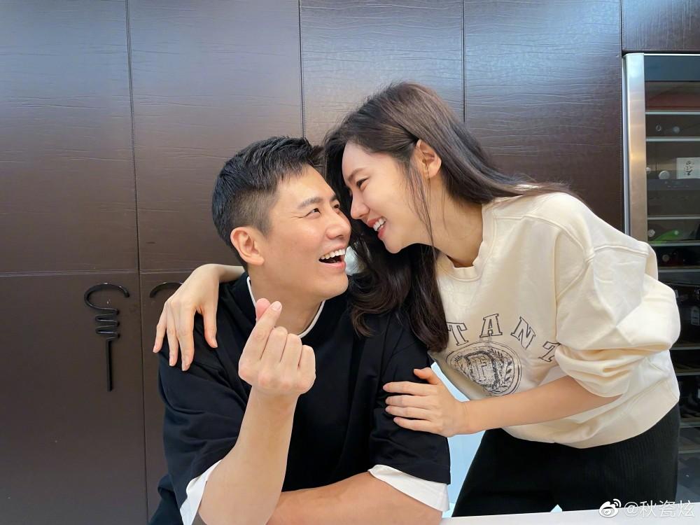 救援年轻女歌手